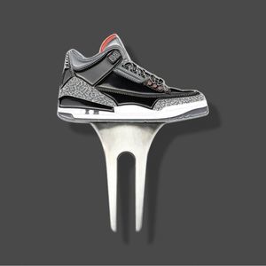 Air Jordan retro 3 cement white and black golf divot